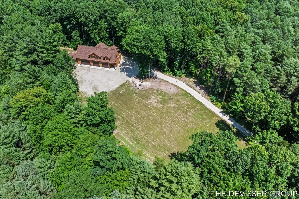 5837 Timber Bluff Trail Manlius Township MI 49408