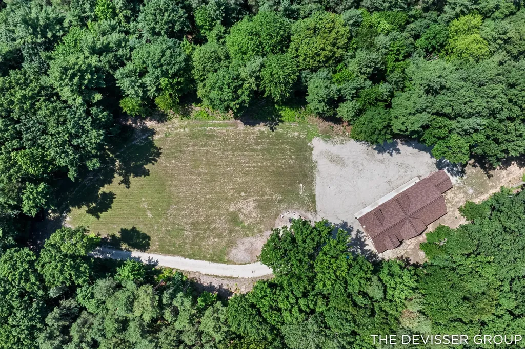 5837 Timber Bluff Trail Manlius Township MI 49408