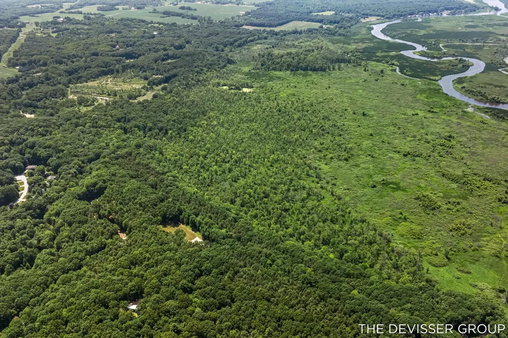 5837 Timber Bluff Trail Manlius Township MI 49408