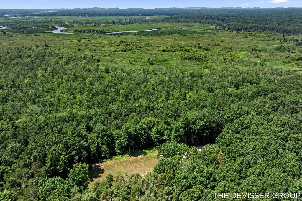 5837 Timber Bluff Trail Manlius Township MI 49408