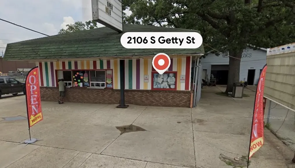 2106 S Getty Street Muskegon City MI 49444