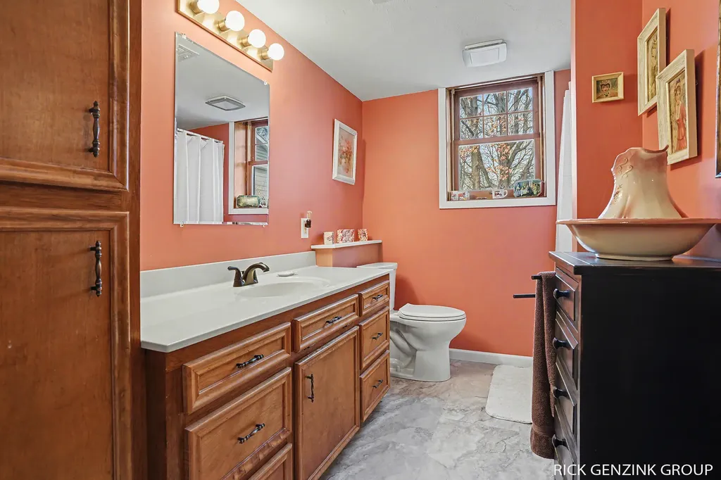 6260 Pine Crest Drive Blendon Township MI 49464