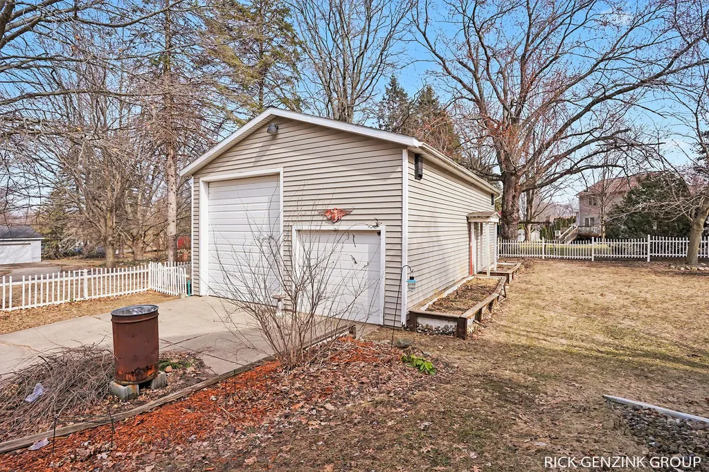 6260 Pine Crest Drive Blendon Township MI 49464