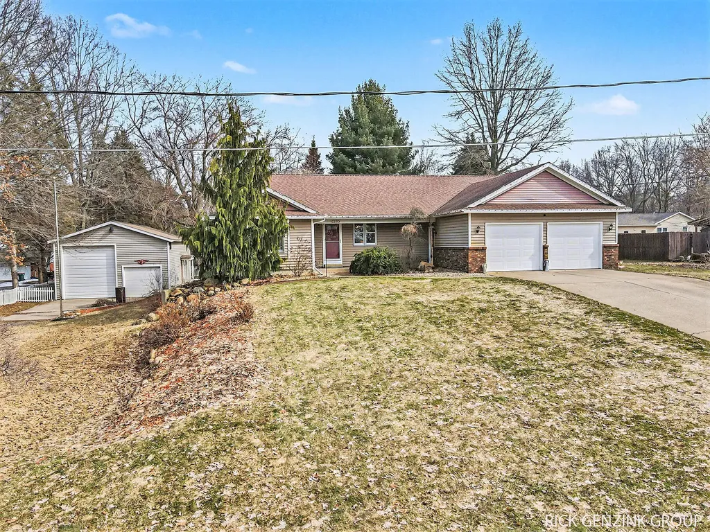 6260 Pine Crest Drive Blendon Township MI 49464