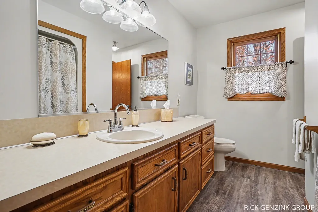 6260 Pine Crest Drive Blendon Township MI 49464