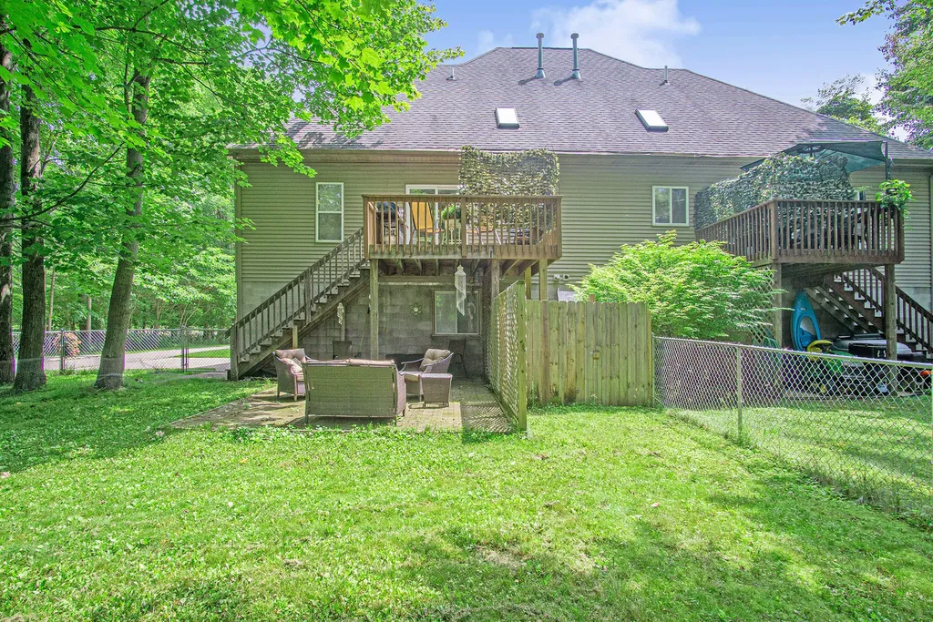18501 148th Avenue Spring Lake Township MI 49456