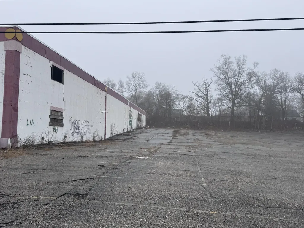 40 E Norton Avenue Muskegon Heights City MI 49444