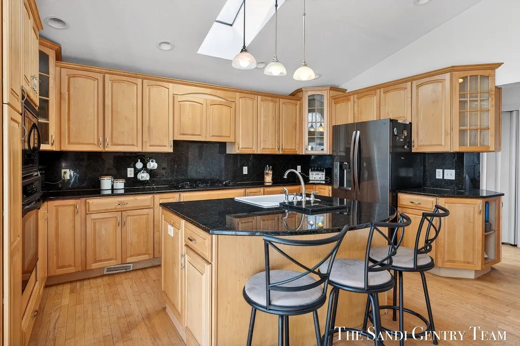 1322 Waverly Avenue Grand Haven City MI 49417