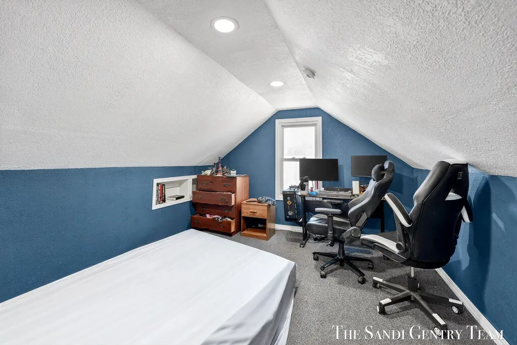 1322 Waverly Avenue Grand Haven City MI 49417