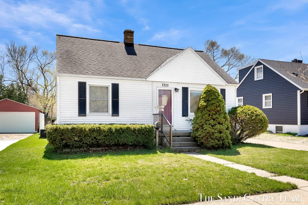 1322 Waverly Avenue Grand Haven City MI 49417