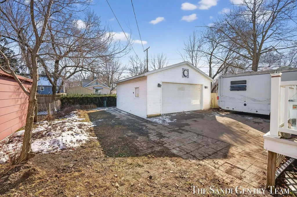 1322 Waverly Avenue Grand Haven City MI 49417