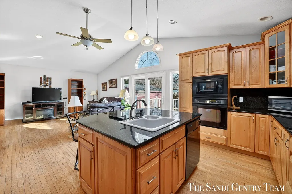 1322 Waverly Avenue Grand Haven City MI 49417