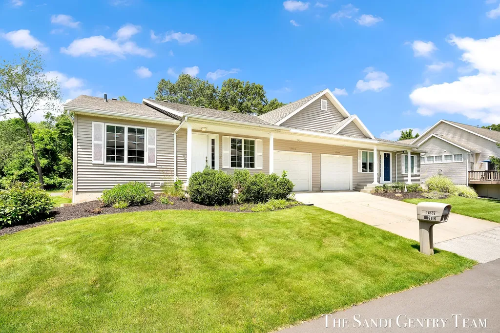 17632 Dustin Drive Ferrysburg City MI 49456
