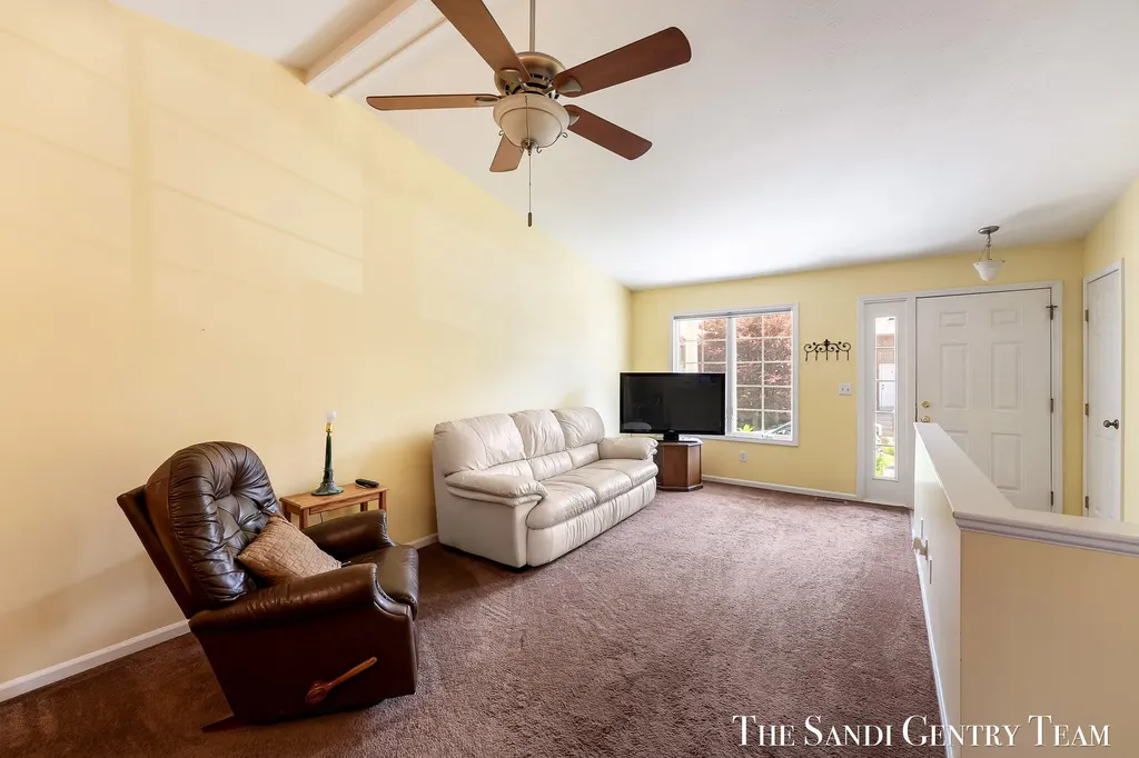 17632 Dustin Drive Ferrysburg City MI 49456