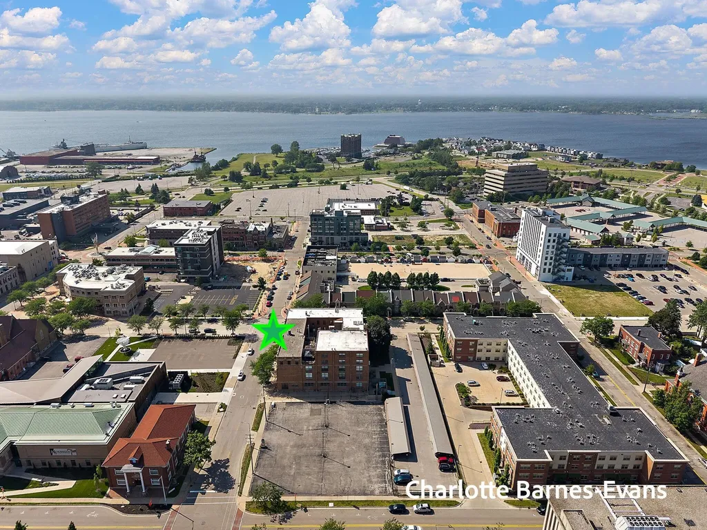 297 W Clay Avenue Muskegon City MI 49440