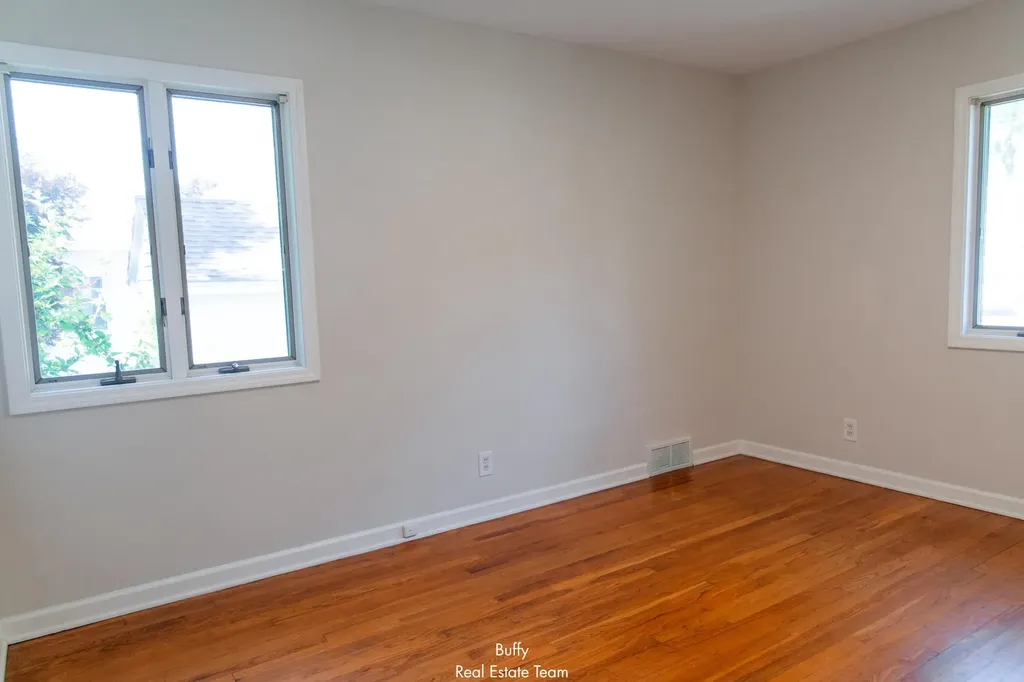 521 Leggat Street Grand Haven City MI 49417