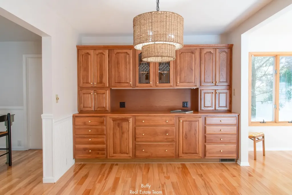 521 Leggat Street Grand Haven City MI 49417