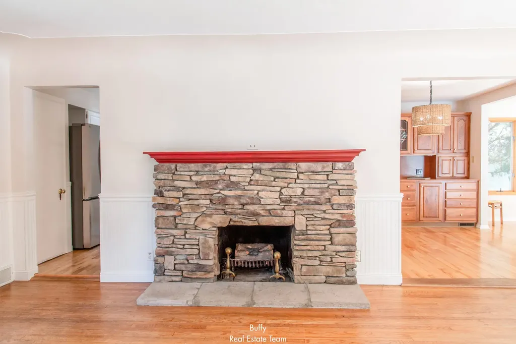 521 Leggat Street Grand Haven City MI 49417