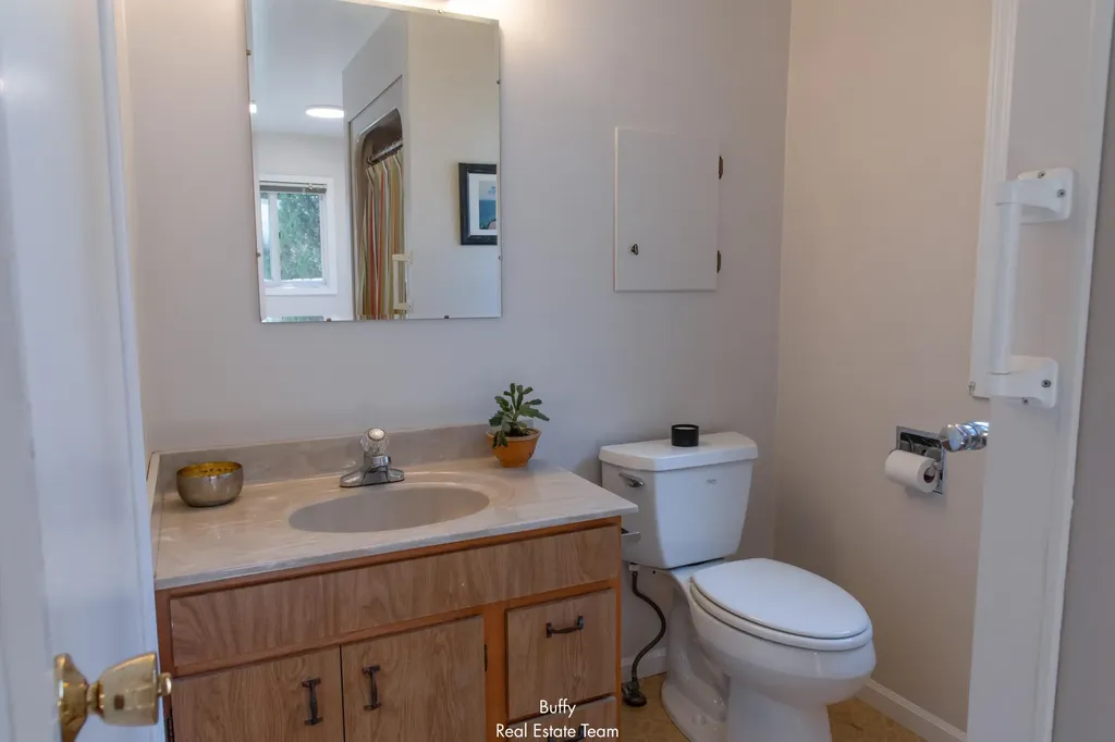 521 Leggat Street Grand Haven City MI 49417