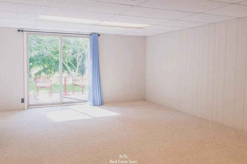 521 Leggat Street Grand Haven City MI 49417