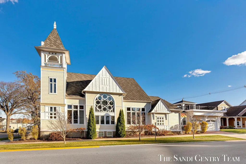 600 Washington Avenue Grand Haven City MI 49417