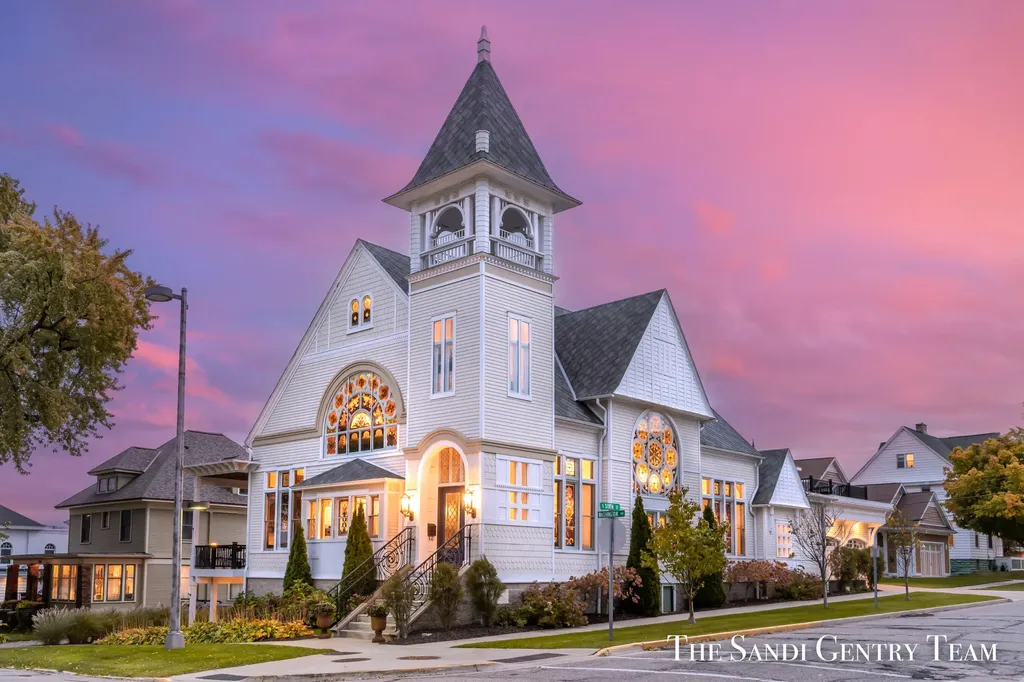 600 Washington Avenue Grand Haven City MI 49417