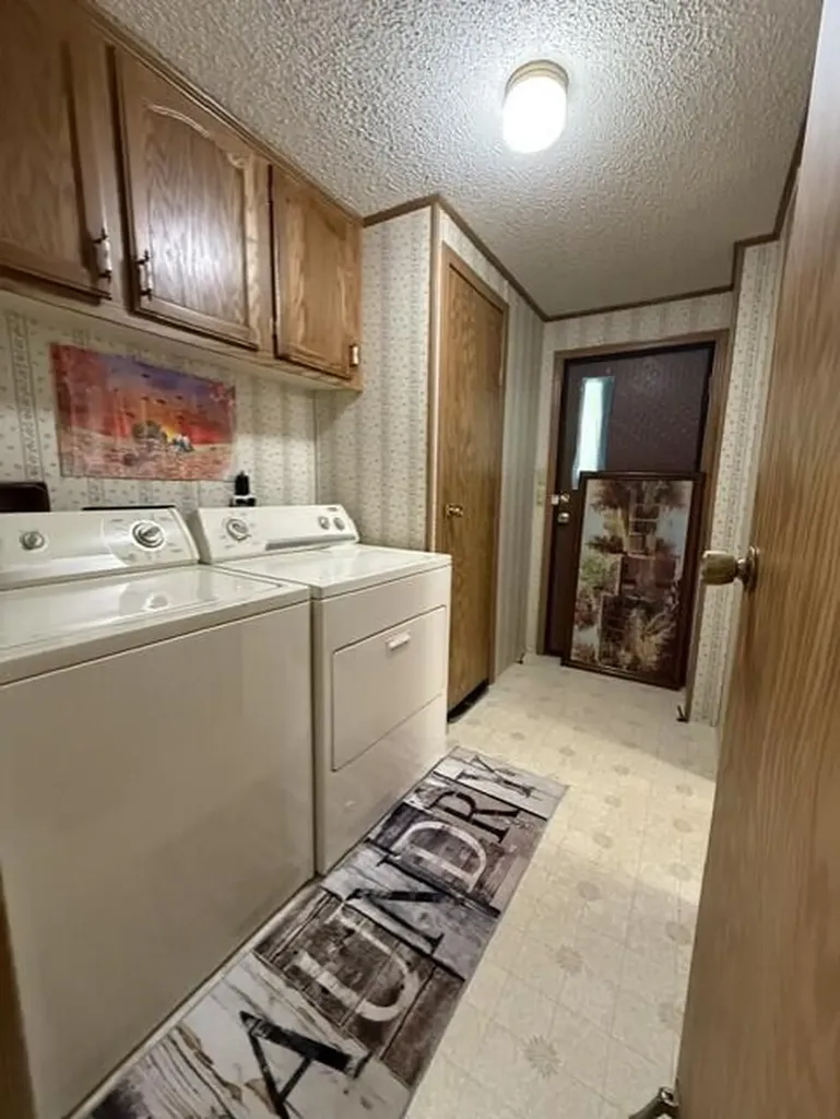 2482 Pembroke Drive Norton Shores City MI 49441
