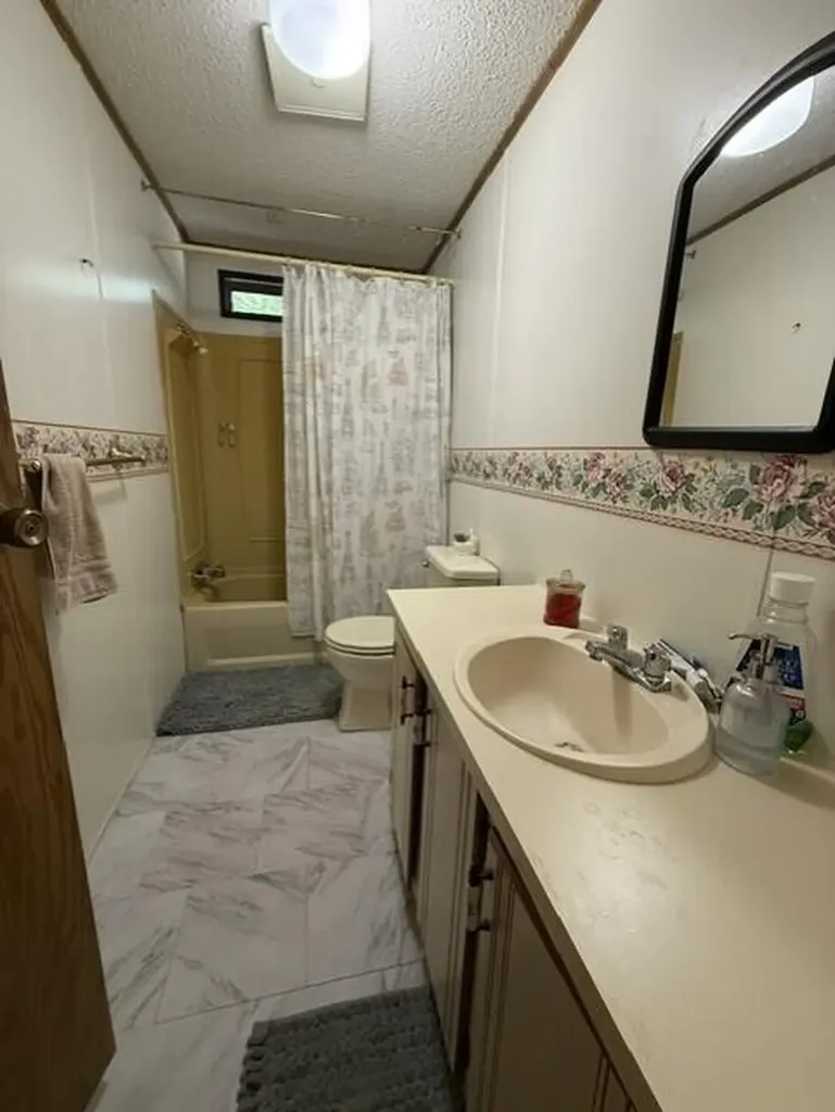 2482 Pembroke Drive Norton Shores City MI 49441