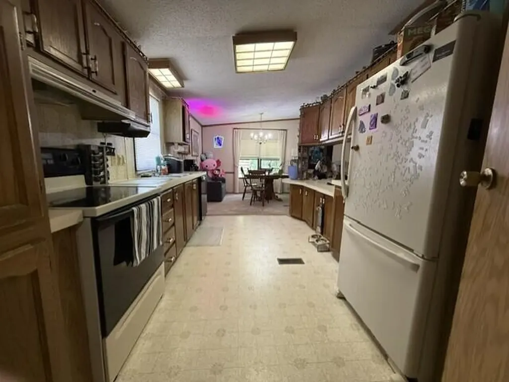 2482 Pembroke Drive Norton Shores City MI 49441