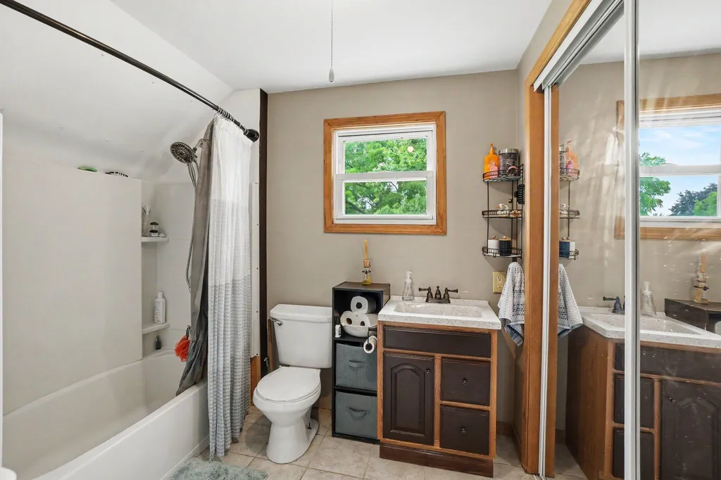 4071 Ivanrest Avenue SW Grandville City MI 49418