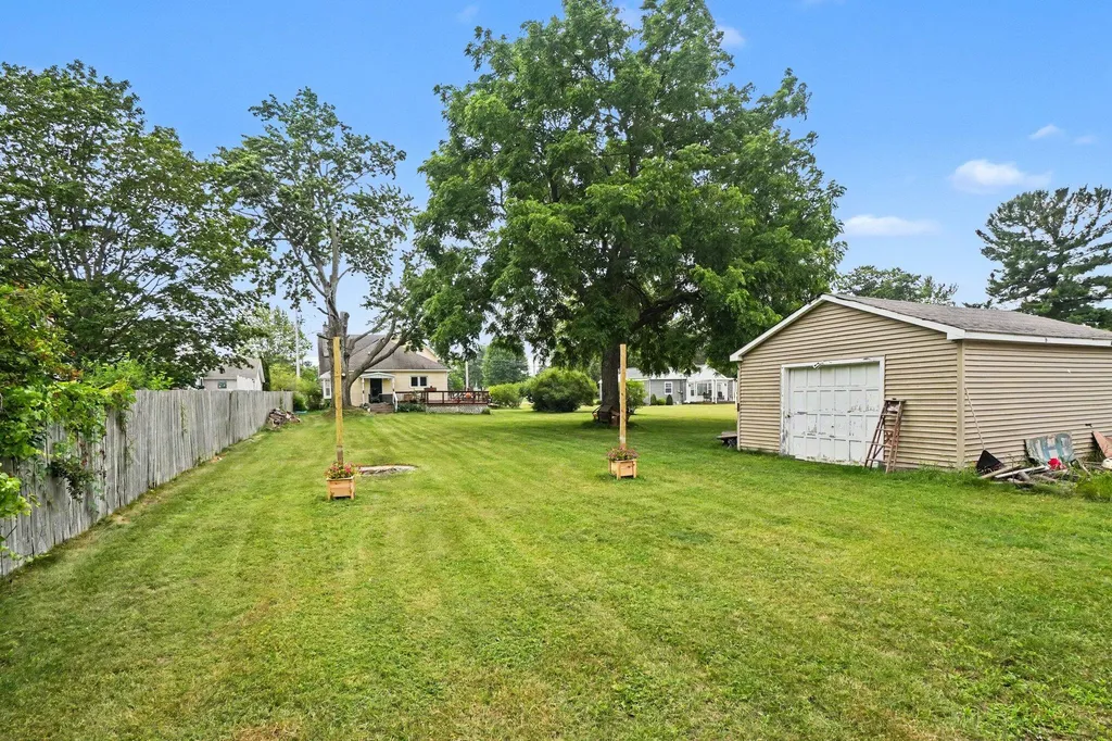 4071 Ivanrest Avenue SW Grandville City MI 49418