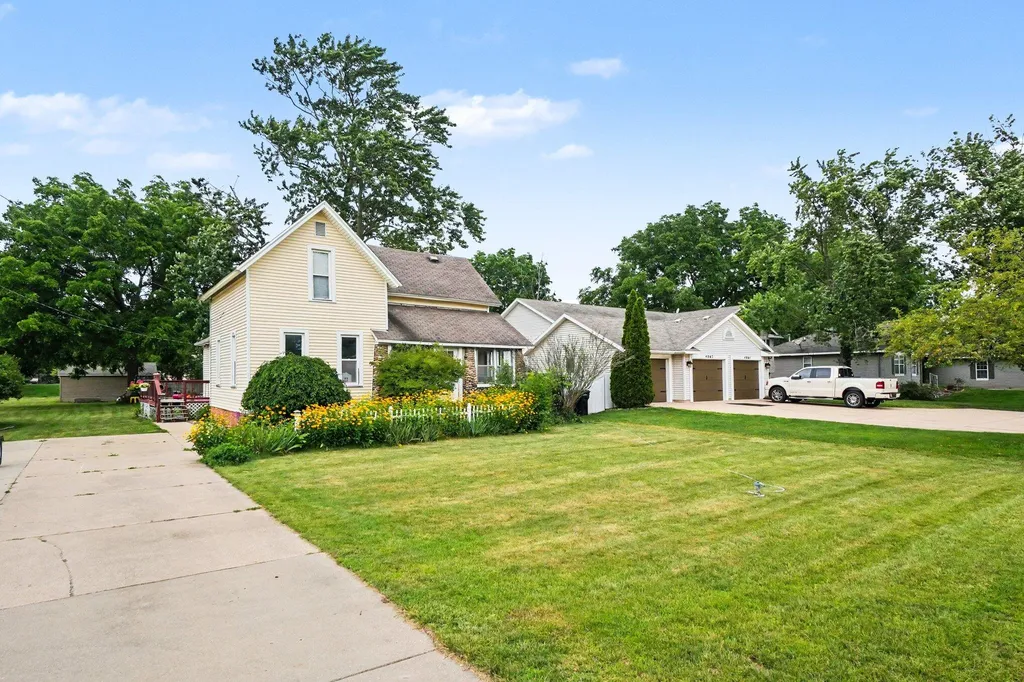 4071 Ivanrest Avenue SW Grandville City MI 49418
