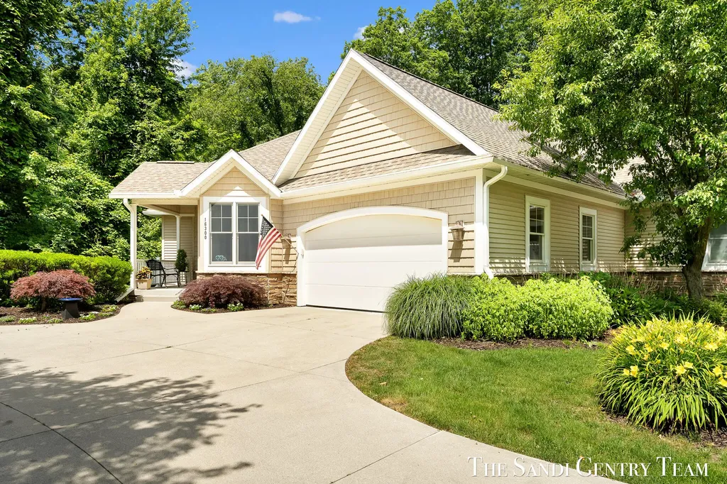 16300 Riverdale Court Ferrysburg City MI 49456