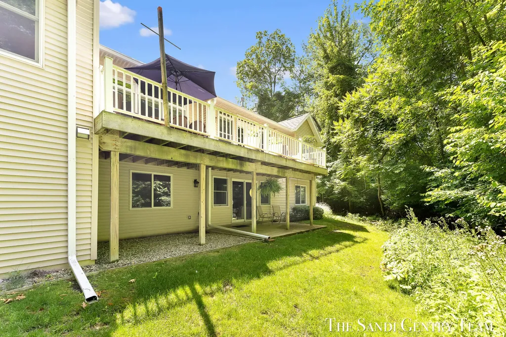 16300 Riverdale Court Ferrysburg City MI 49456