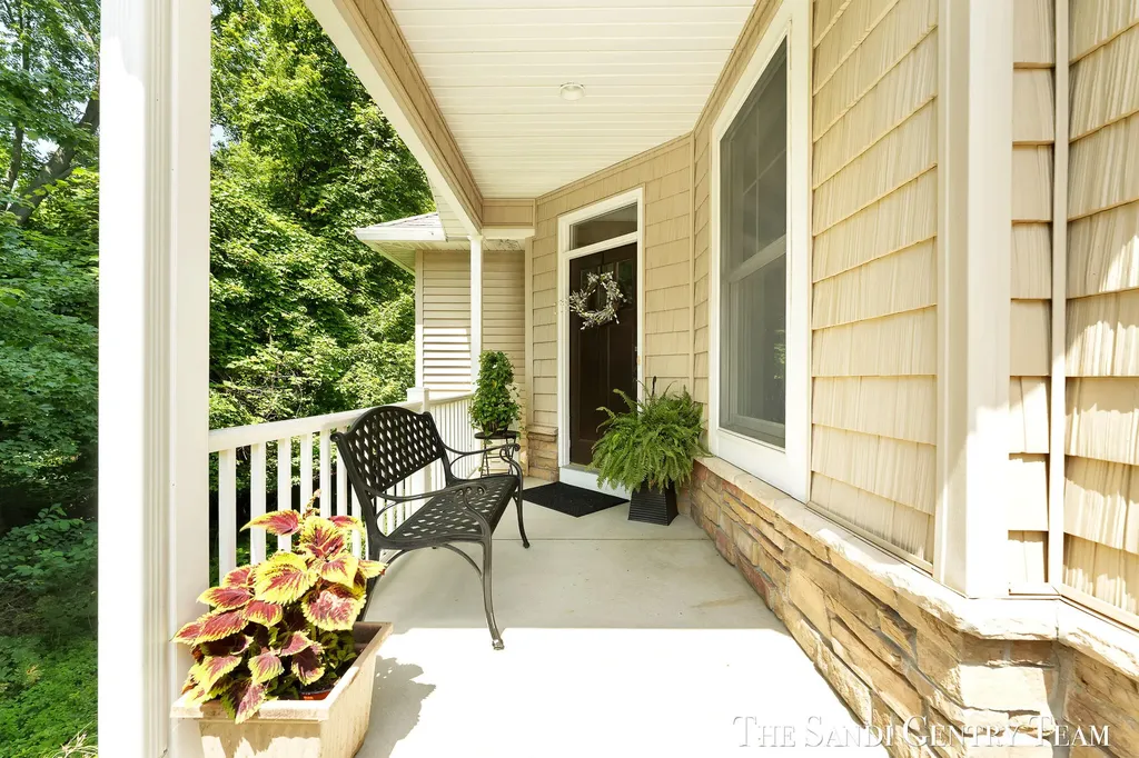 16300 Riverdale Court Ferrysburg City MI 49456