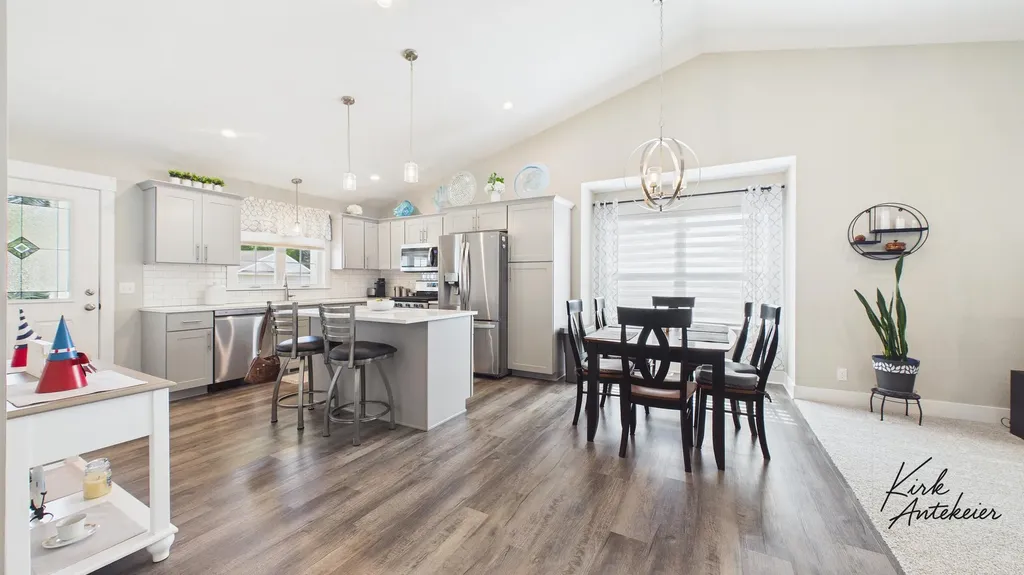 1421 E Addison Way Laketon Township MI 49445