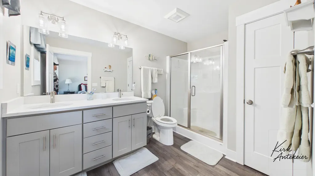 1421 E Addison Way Laketon Township MI 49445