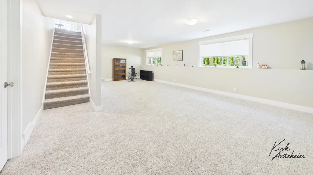 1421 E Addison Way Laketon Township MI 49445
