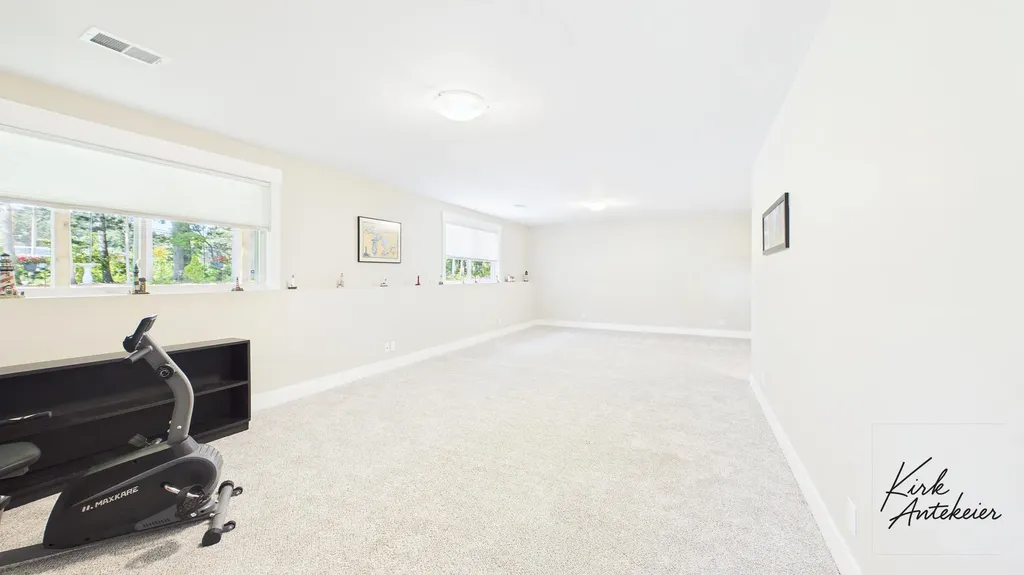1421 E Addison Way Laketon Township MI 49445