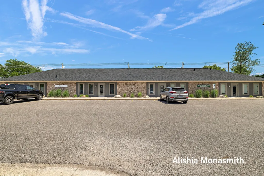 925 S Beechtree Street Grand Haven City MI 49417