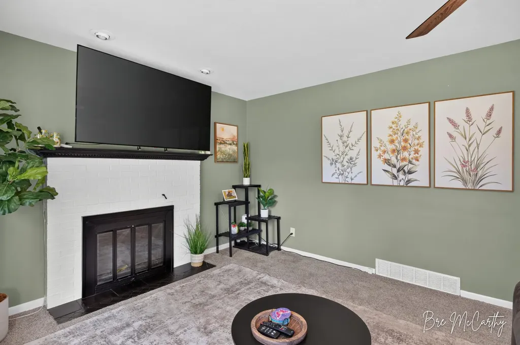 2410 Marcoux Avenue Muskegon Charter Township MI 49442