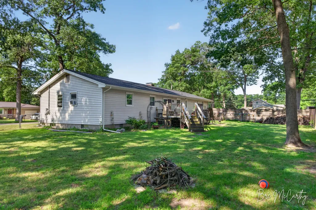 2410 Marcoux Avenue Muskegon Charter Township MI 49442