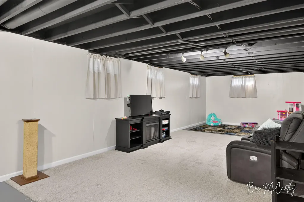 2410 Marcoux Avenue Muskegon Charter Township MI 49442