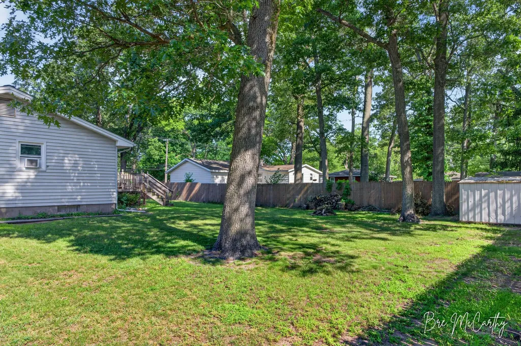2410 Marcoux Avenue Muskegon Charter Township MI 49442