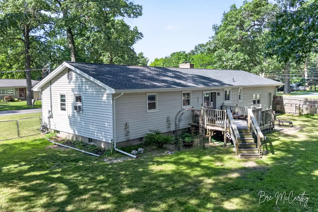 2410 Marcoux Avenue Muskegon Charter Township MI 49442