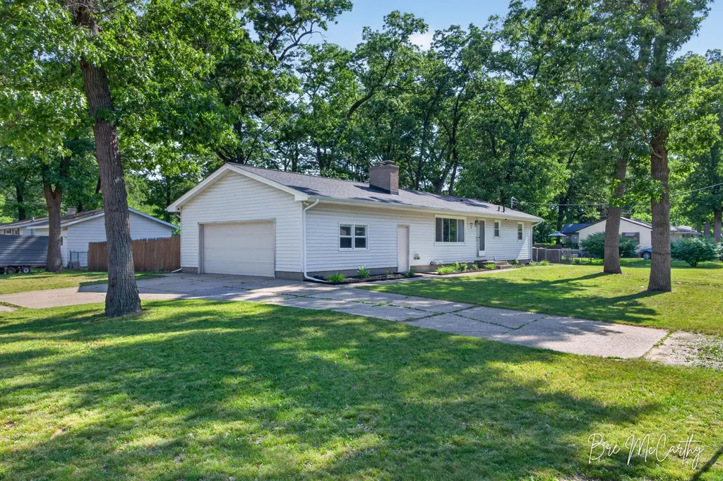 2410 Marcoux Avenue Muskegon Charter Township MI 49442