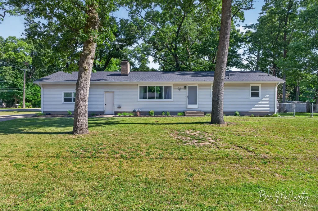 2410 Marcoux Avenue Muskegon Charter Township MI 49442