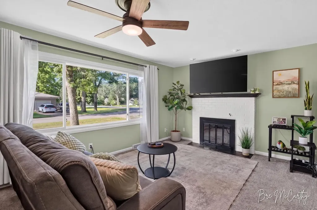 2410 Marcoux Avenue Muskegon Charter Township MI 49442