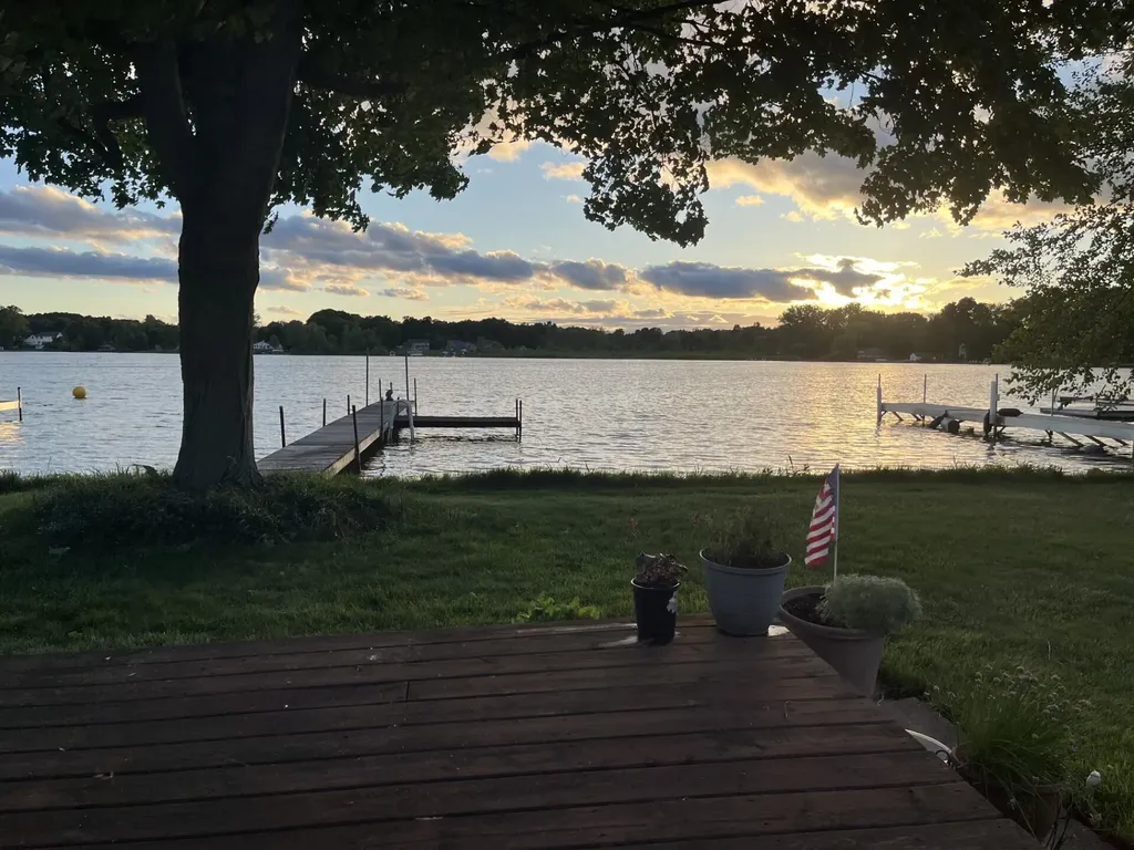 6771 Campau Lake Drive SE Caledonia Township MI 49302