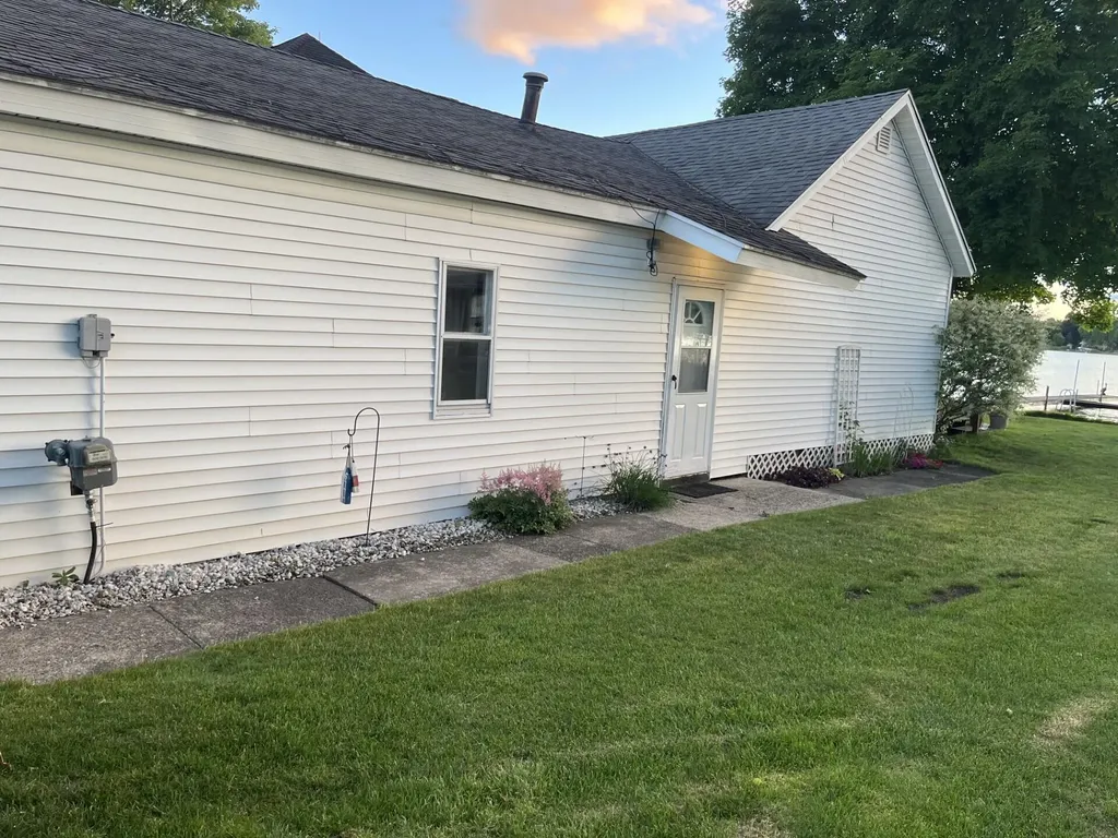6771 Campau Lake Drive SE Caledonia Township MI 49302